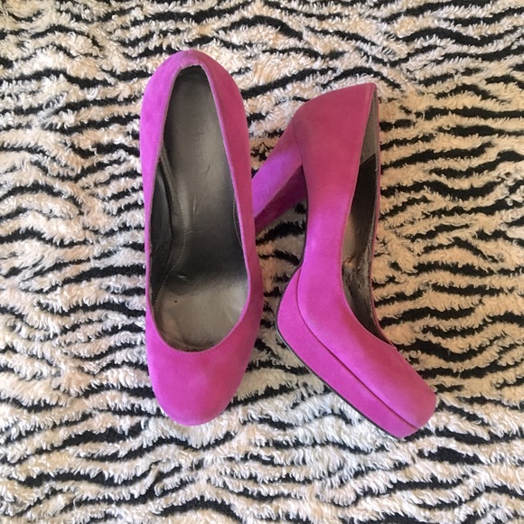 Calvin Klein Shoes - 🔆SOLD🔆 CALVIN KLEIN HEELS ~ sz9